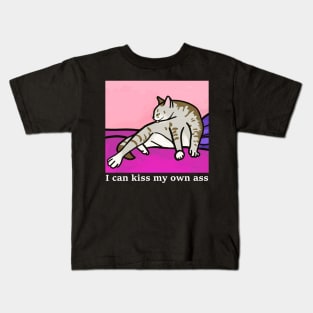 I can kiss my own ass, cat is cleaning itself Kids T-Shirt